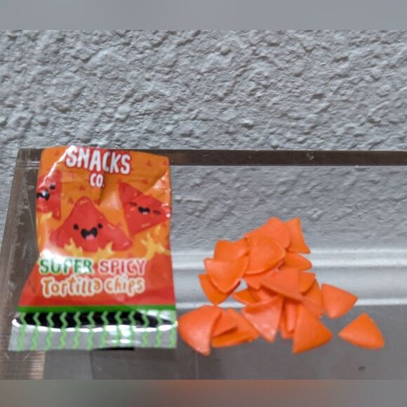 MGA'S Miniverse Make It Mini - Tortilla Chips - Picture 1 of 6